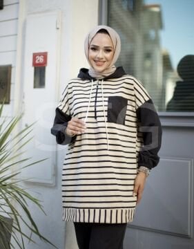 Kadın Kapüşonlu ve Önü Yarım Fermuarlı Çizgili 2 İplik Pantalon İle Tunik Takım(4ADET)